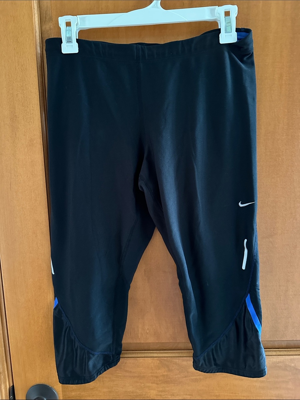 Nike Dri-FIT Black Cropped Running Leggings Blue Trim Zip Pocket Women's Size L